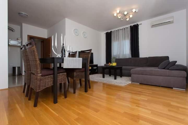 Apartman Mila Kaštela Kültér fotó